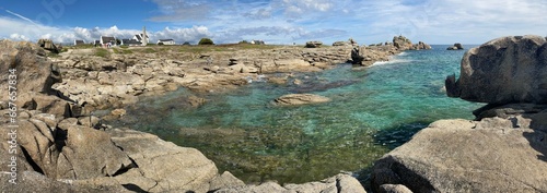 sur le sentier le long de la plage à Lesconil Bretagne Cornouaille Finistère France	