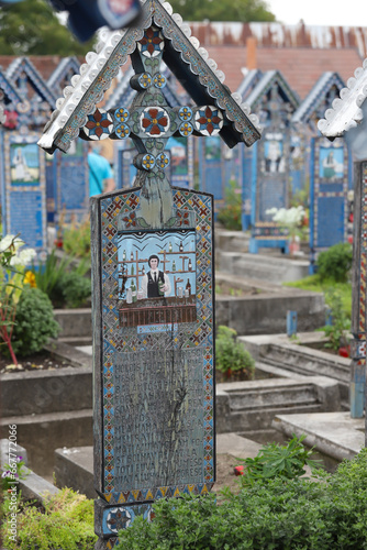 Wesoły Cmentarz – cmentarz położony wokół cerkwi w rumuńskiej miejscowości Săpânța, w okręgu Marmarosz w północnej części Rumunii. © Jan