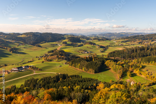 Ausblick von der Burgruine Waxenberg in Oberösterreich