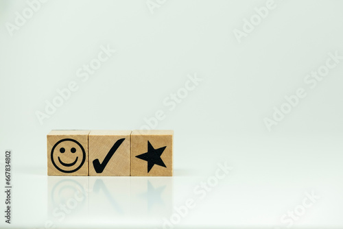 Positive review with smiley face and star