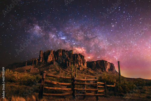 Canvas Print The Arizona Superstition Mountains in the Milky Way light of night