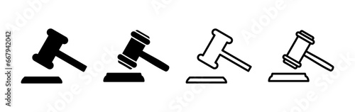 Gavel icon vector. judge gavel icon. auction hammer