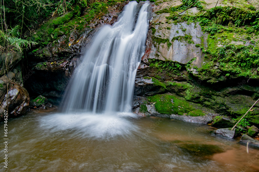 Naklejka premium Cascada en la Selva de Los Chimalapas