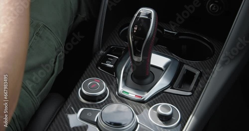 alfa romeo giulia quadrofoglio center shift lever and drive mode select