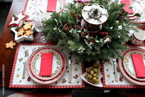 Photos festive table setting for christmas