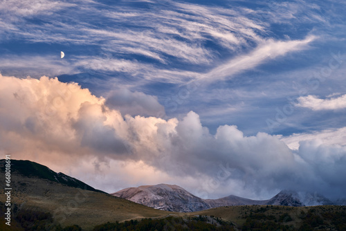 Autunno e Nuvole nel Parco Nazionale della Maiella - Abruzzo photo