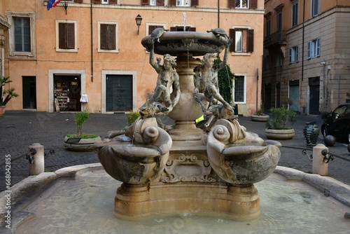 Architektura Rzymu, Fontana delle Tartarughe, Roma, Italia.