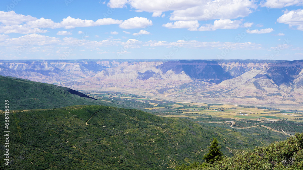 Fototapeta premium View Of Roan Plateau In Western Colorado
