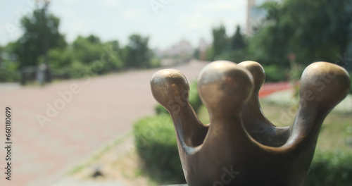 Obraz na plátně Part of bronze sculpture for happiness
