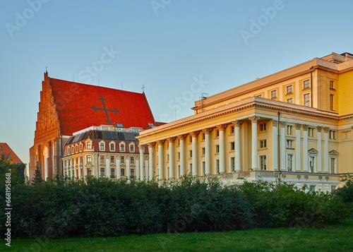 church, architecture, cathedral, door, building, entrance, religion, old, arch, stone, window, doorway, europe, medieval, gothic, ancient, facade, gate, city, portal, Italy, history, street, tourism, 