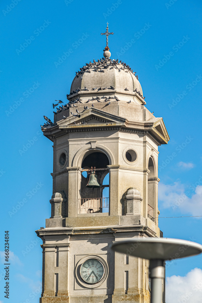 Fototapeta premium church steeple and clock