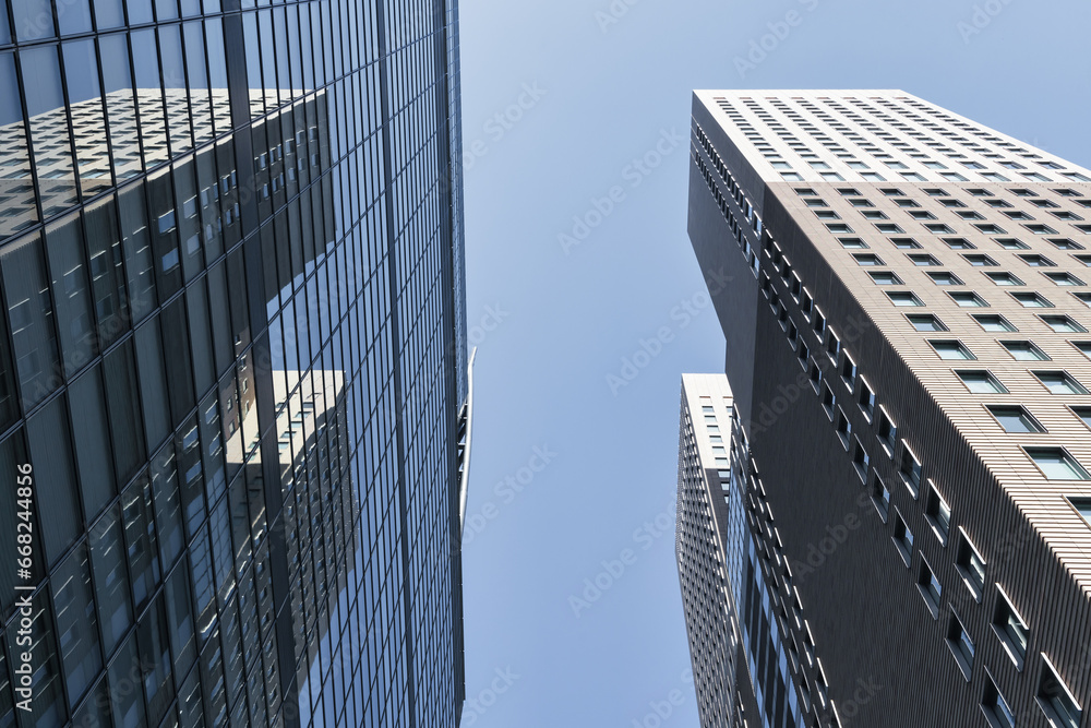 Fototapeta premium low angle view of skyscrapers in Tokyo, Japan