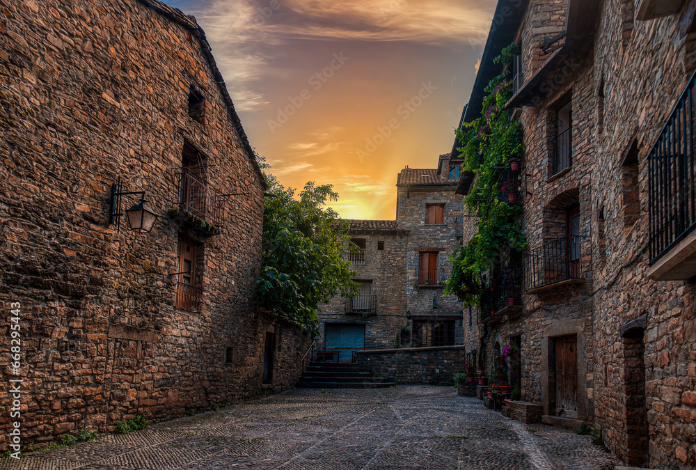 Aínsa is a Pyrenean town in the province of Huesca, in the region of Sobrarbe and the Autonomous Community of Aragon.