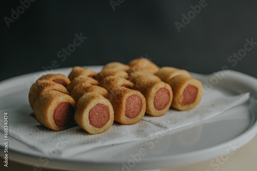 Mini salgados e salgadinhos de festa pastel coxinha frito photo