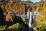 栃木県日光市　紅葉と華厳の滝