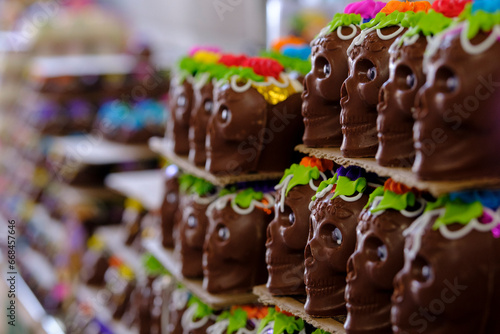 Calaveritas de chocolate en el mercado en México - horizontal photo