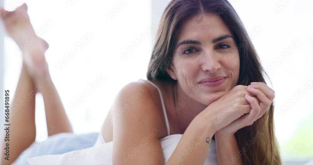 Face, bed and woman with a smile, funny or comfortable with health, morning or relax. Portrait, person or girl in a bedroom, weekend break or happiness with rest, humor and apartment with joy or home Face, bed and woman with a smile, funny or comfortable with health, morning or relax. Portrait, person or girl in a bedroom, weekend break or happiness with rest, humor and apartment with joy or home
