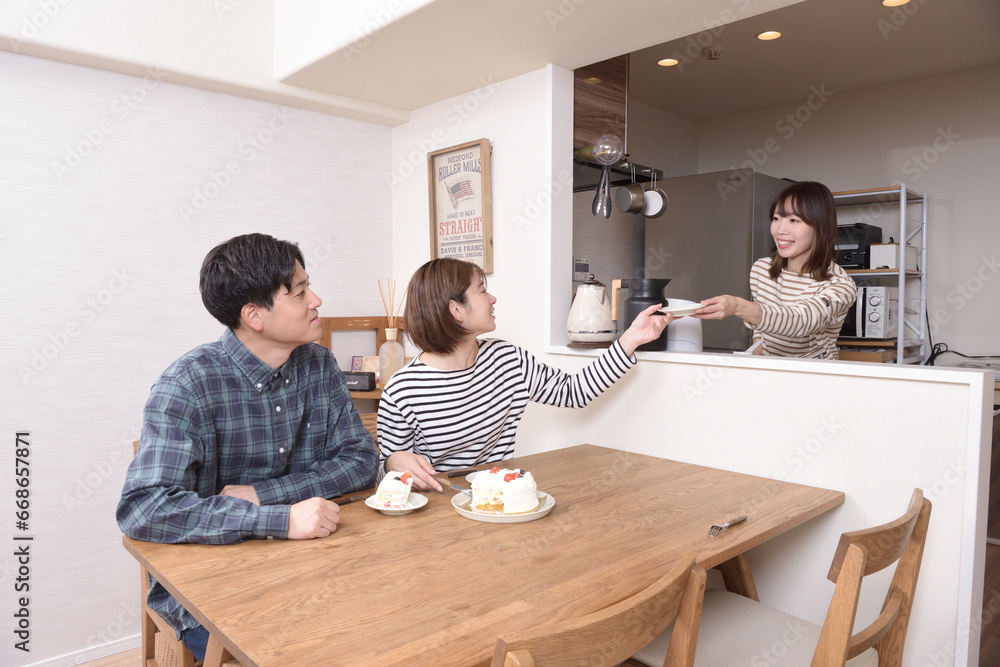 パーティーの準備をする人々 パーティーの準備をする人々