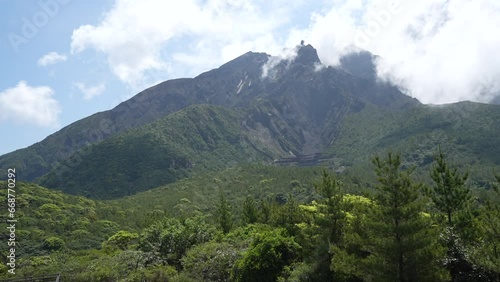 Wallpaper Mural Peak of Sakurajima Volcano Mountain in Kagoshima, Japan - 日本 鹿児島 桜島 山頂 Torontodigital.ca