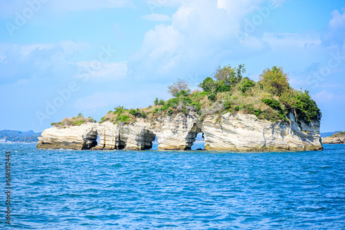 初秋の松島　鐘島　宮城県松島町　Matsushima in early autumn. Kanejima. Miyagi Pref. Matsushima town.. photo