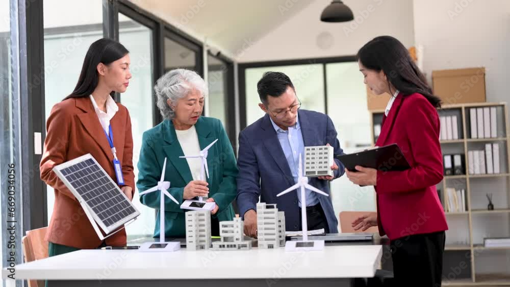 Discussion among businesspeople on the latest developments in solar cell panel technology and Solar Energy Environment city Concept.. Discussion among businesspeople on the latest developments in solar cell panel technology and Solar Energy Environment city Concept..