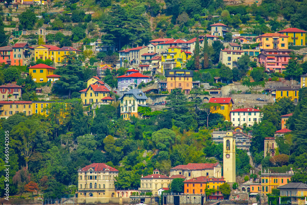 Fototapeta premium View of the beautiful architecture and Lake Como in Italy