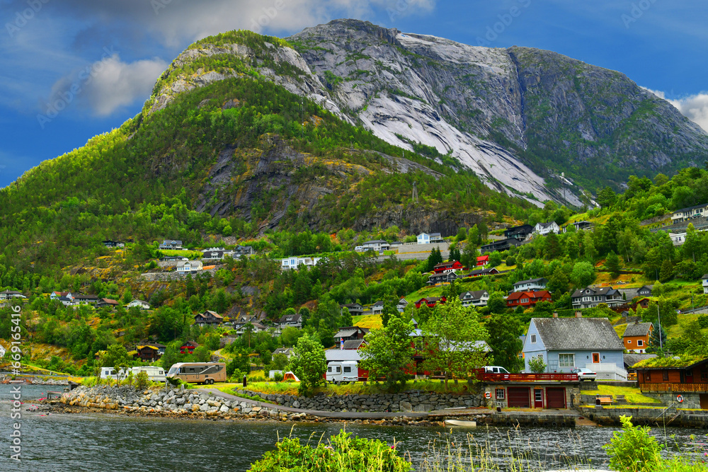 The Eidfjord is the easternmost arm of the Hardangerfjord in the Fylke Vestland in Norway. The Eidfjord is a foothill to the east of the city of Bergen. The Eidfjord is the easternmost arm of the Hardangerfjord in the Fylke Vestland in Norway. The Eidfjord is a foothill to the east of the city of Bergen.