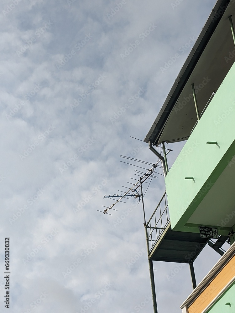 Sky antenna