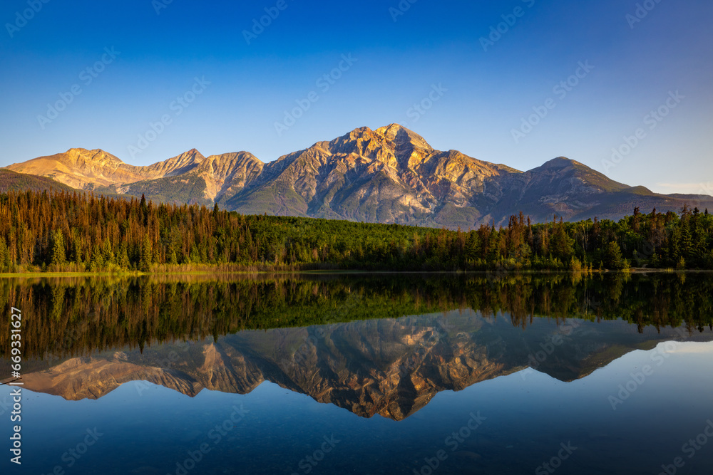 Mountain Reflection Mountain Reflection