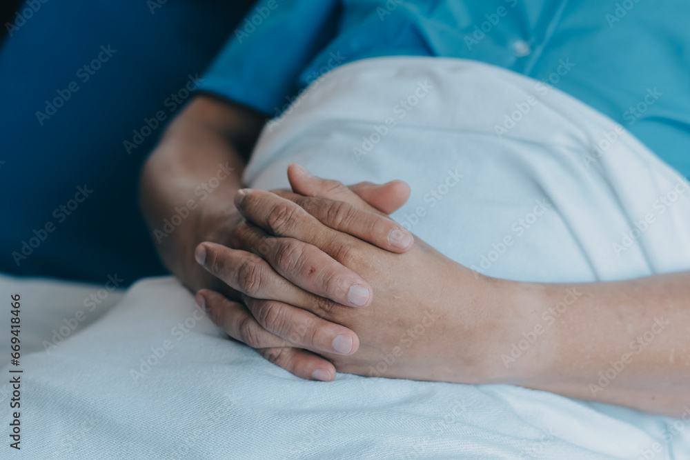 Injured patient showing doctor broken wrist and arm with bandage in hospital office or emergency room. Sprain, stress fracture or repetitive strain injury in hand. Nurse helping customer. First aid. Injured patient showing doctor broken wrist and arm with bandage in hospital office or emergency room. Sprain, stress fracture or repetitive strain injury in hand. Nurse helping customer. First aid.