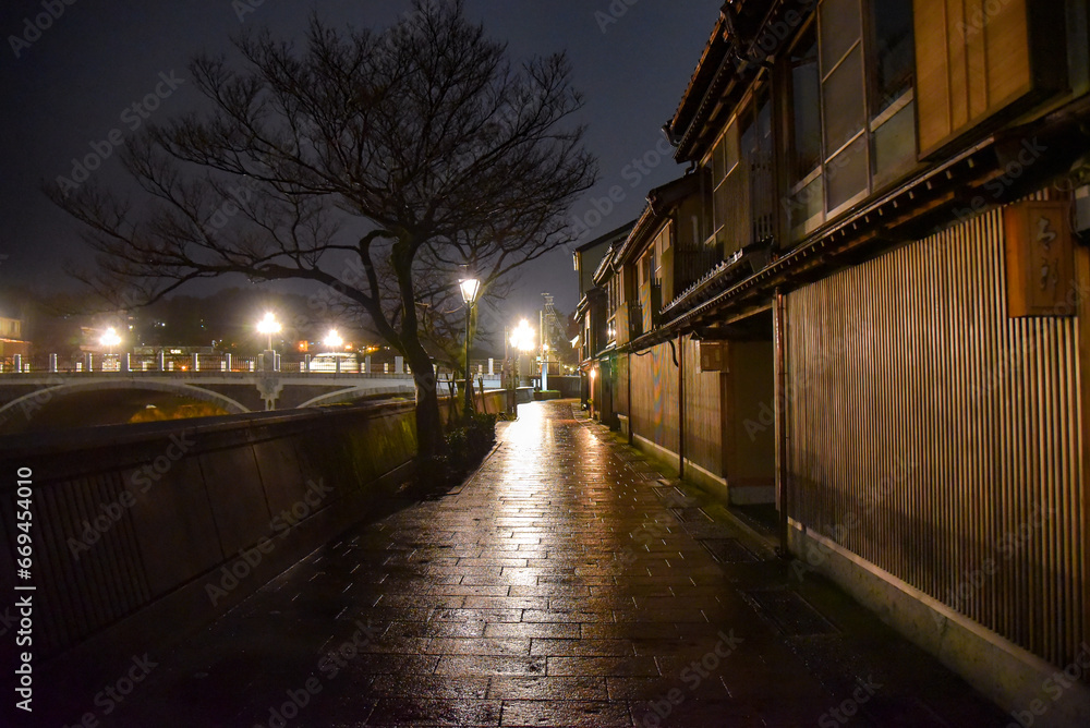 夜の主計町茶屋街 夜の主計町茶屋街