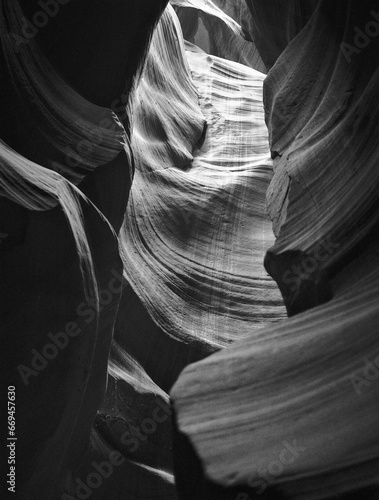 Antelope Canyon (Page, AZ, USA)