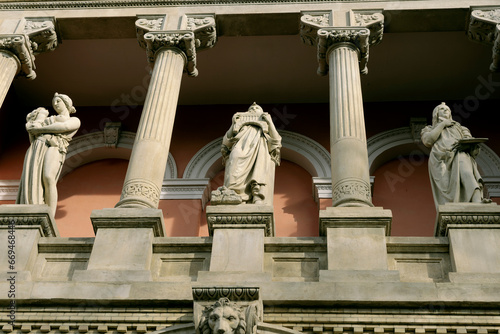 Fachada museo de zaragoza