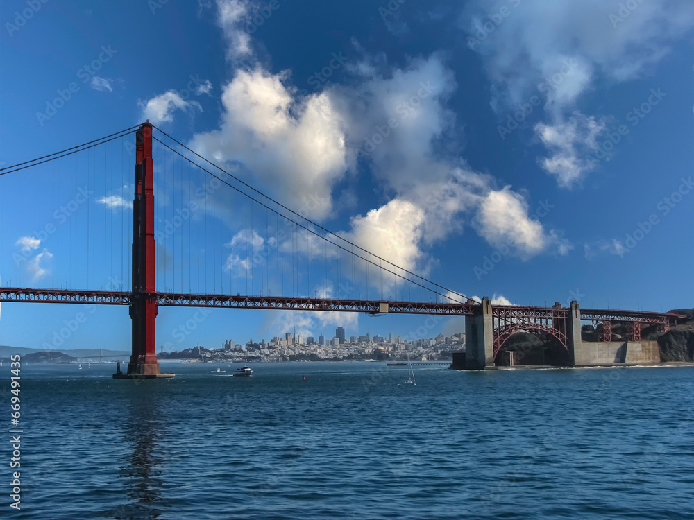 Naklejka premium San Francisco and Golden Gate Bridge