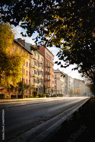 Ulica Królewska, krakowskie kamienice jesienią