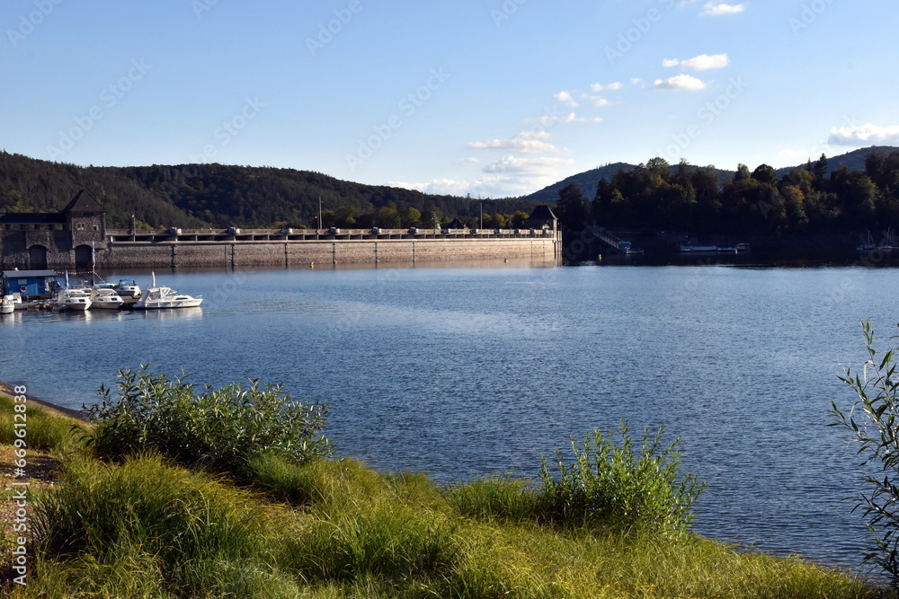 Wehr im Edersee in Nordhessen