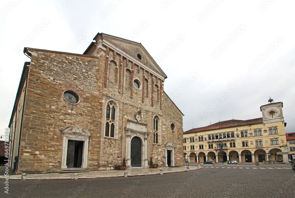 Belluno; la Cattedrale di San Martino e il Palazzo dei Rettori
