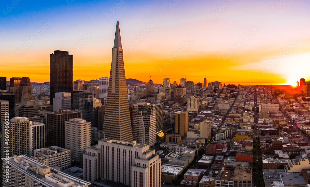 San Francisco Cityscape / Skyline with Transamerica Pyramid