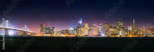 San Francisco Skyline / Cityscape at Night  © Daniel