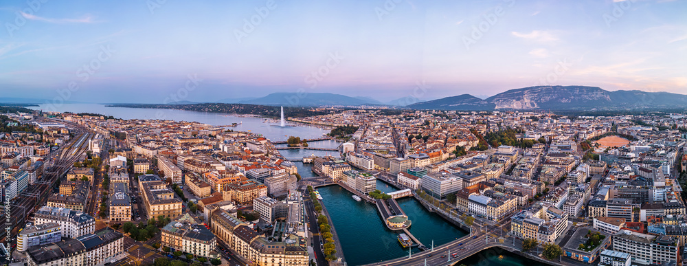 Vue panoramique de Genève et du lac Léman