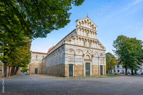 Obraz na płótnie San Paolo a Ripa d'Arno - Romanesque church from early 11th century in Pisa, Italy w salonie