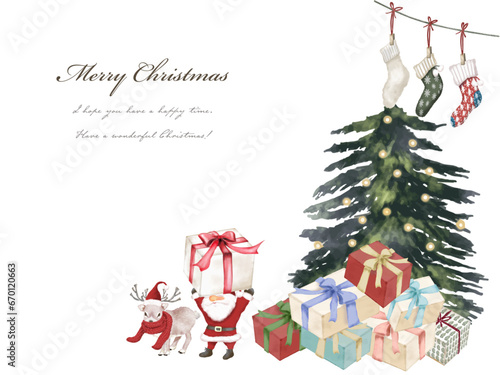 クリスマスツリーの前にはたくさんのプレゼント　サンタのプレゼントを待つ靴下が吊るしてある部屋にトナカイを連れたサンタがやってきたよ　クリスマスカードとしてどうぞ