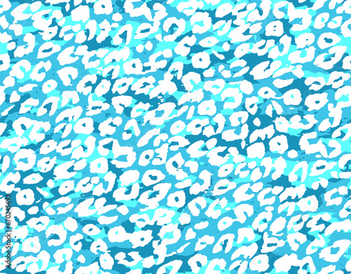 Full seamless leopard cheetah texture animal skin pattern. Turquoise textile fabric print. Suitable for fashion use. Vector illustration.