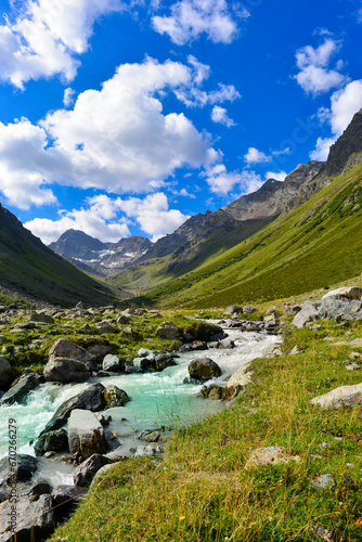 Das Lareintal, Seitental des Paznauntals in Tirol (Österreich) © Ilhan Balta