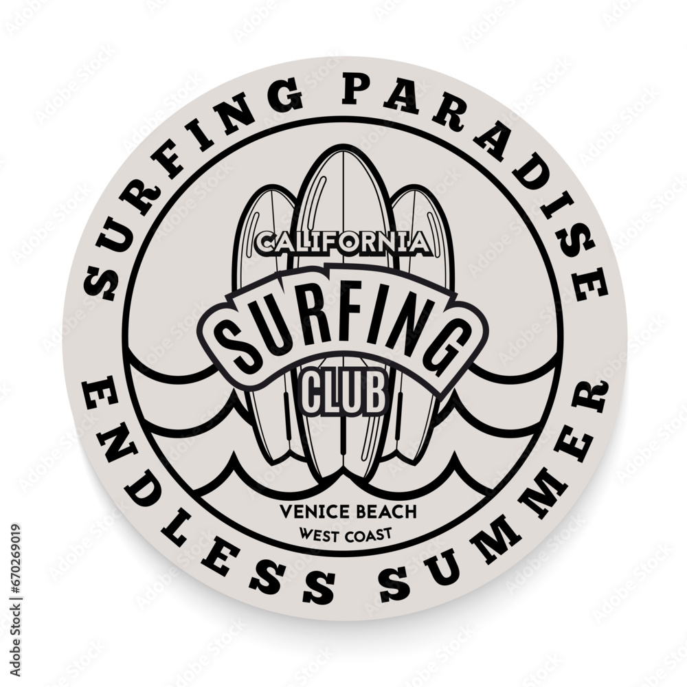 Obraz premium Surfing theme logo in retro style. Vector illustration.