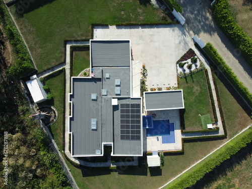 casa modelo panel solar futurista 