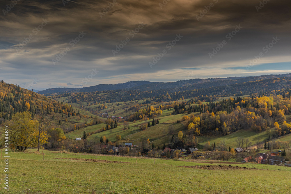 Jesień w Magurze Spiskiej w Osturni na Słowacji