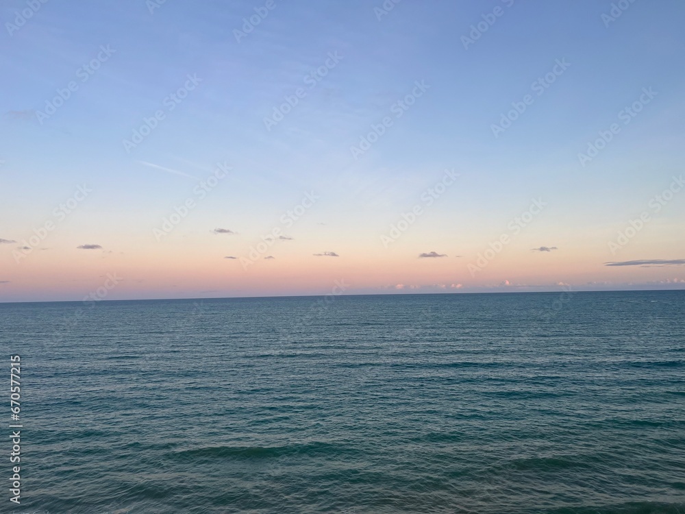 Obraz premium sunset over the sea