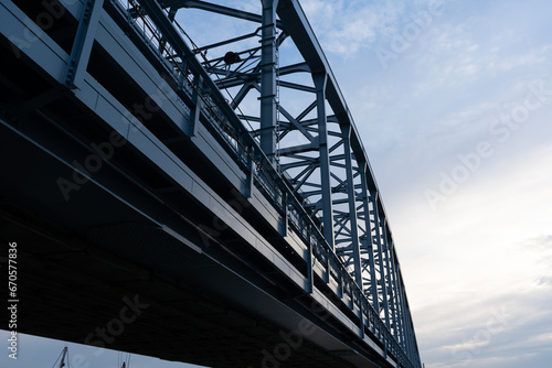 鉄道の鉄橋 © Kenta
