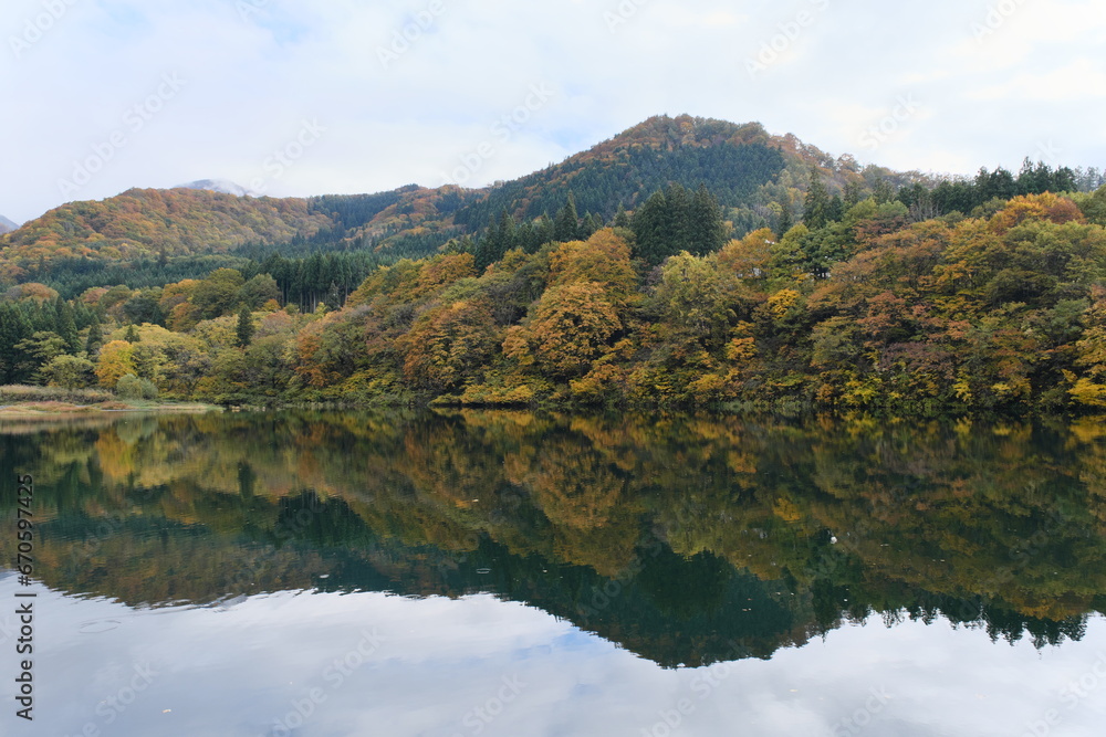 秋の大源太キャニオン、秋の大源太湖　Daigenta Canyon in autumn
